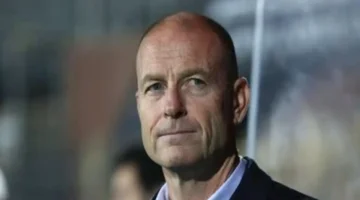 توروب يؤكد أهمية الفوز على الزمالك في السوبر ويرفض حسم مركز حارس مرمى الأهلي الأساسي 1